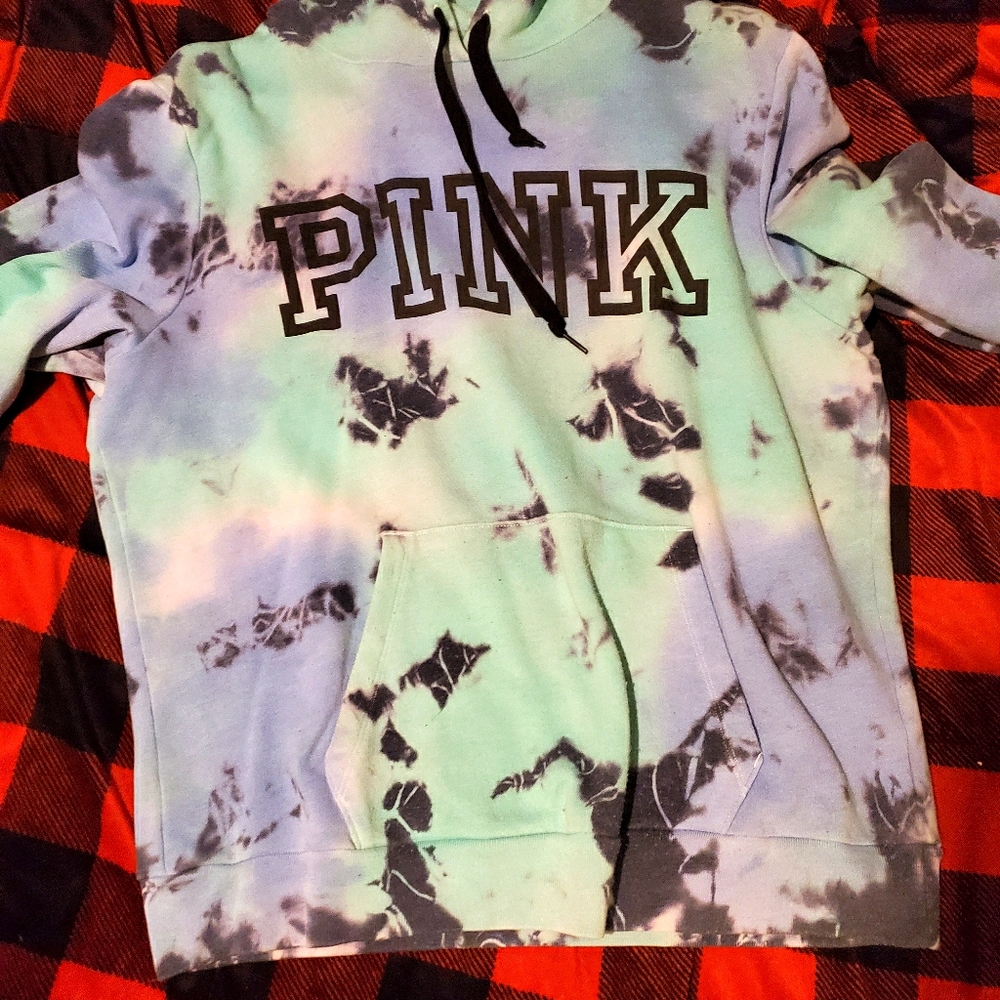 pink hoodie
